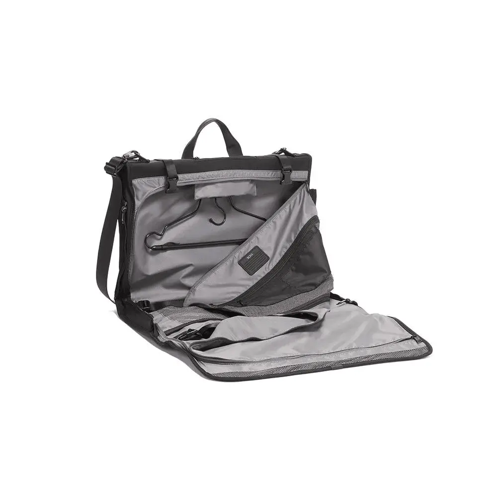 tumi_117148_black_2.webp
