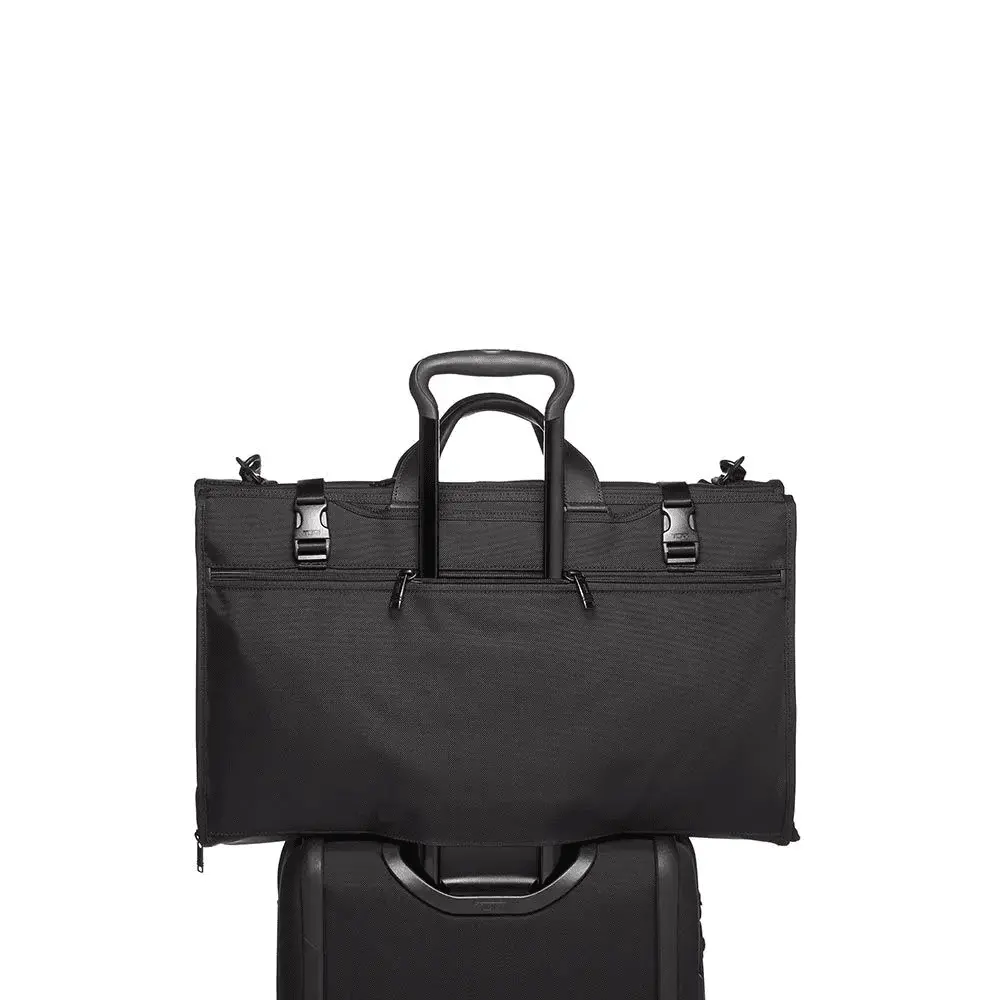 tumi_117148_black_4.webp